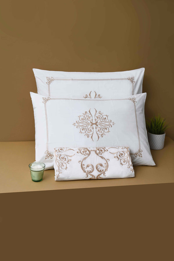 Fleurde Luna Embroidered