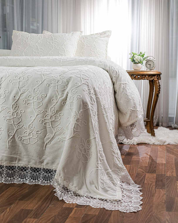 Deluxe Wedding Bedspread