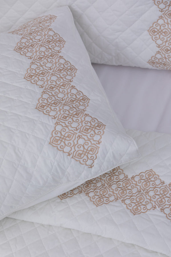 Diamond Capitonné Coverlet